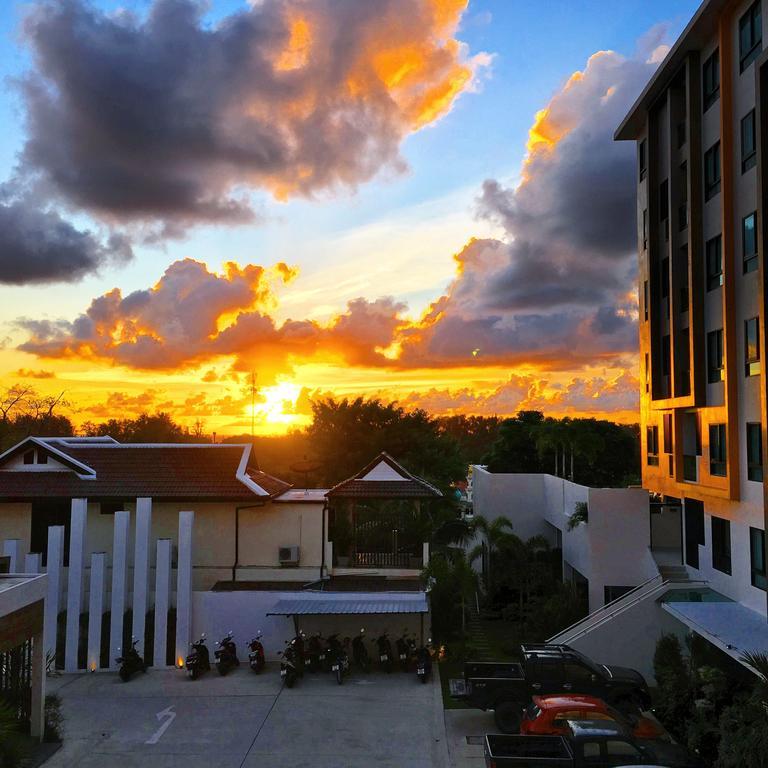 Happy Place Phuket Exteriör bild