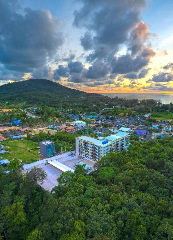 Happy Place Phuket Exteriör bild